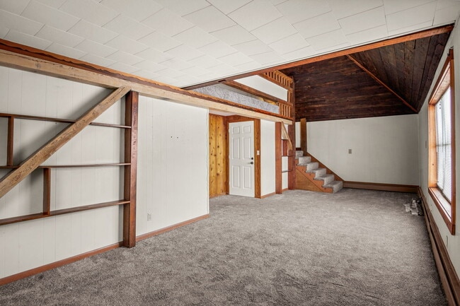 Photo - 109 S Stott St