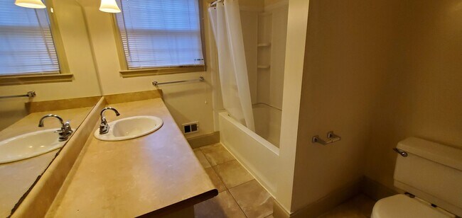 Photo - Southeast Columbia