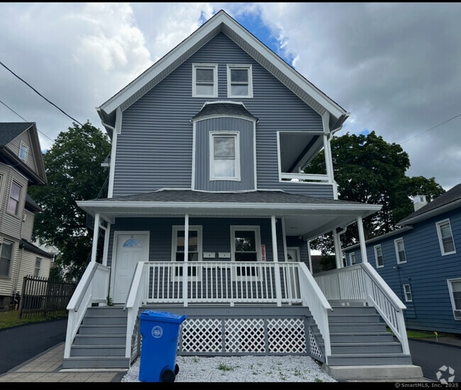 Building Photo - 42 Waterville St Unit 3 Rental