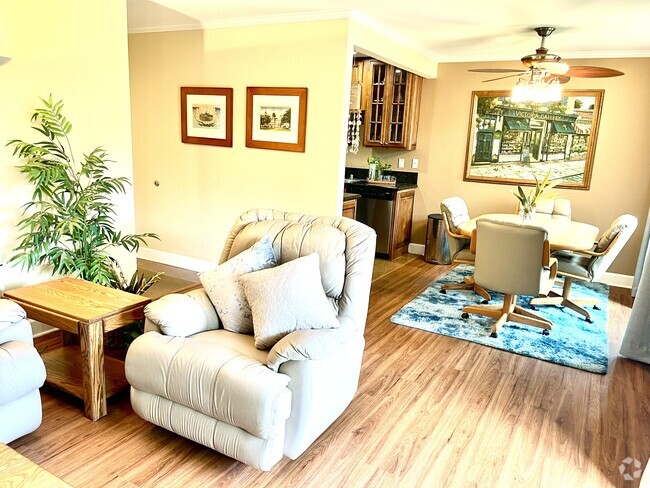 Building Photo - 8537 Villa La Jolla Dr Unit F Rental