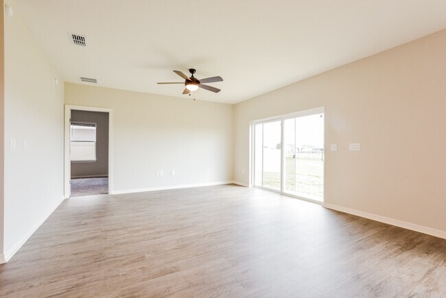 Photo - 1015 Corso Dr