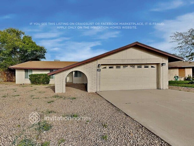 Building Photo - 5552 W Carol Ave