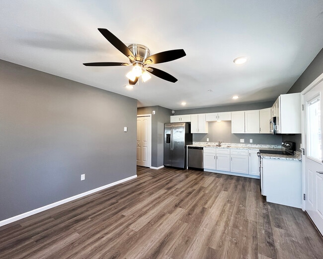 Photo - Creekside Townhomes