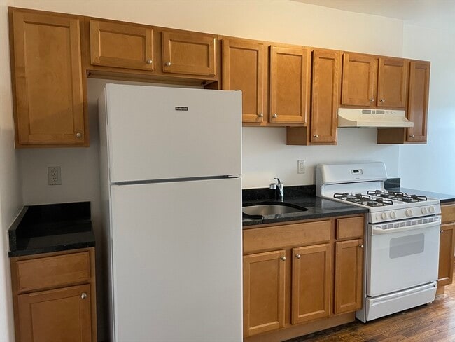 Photo - 10 Yeamans St Unit 17a