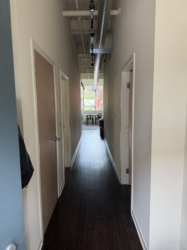 Entry - 361 Robinson St Unit Market Street Lofts