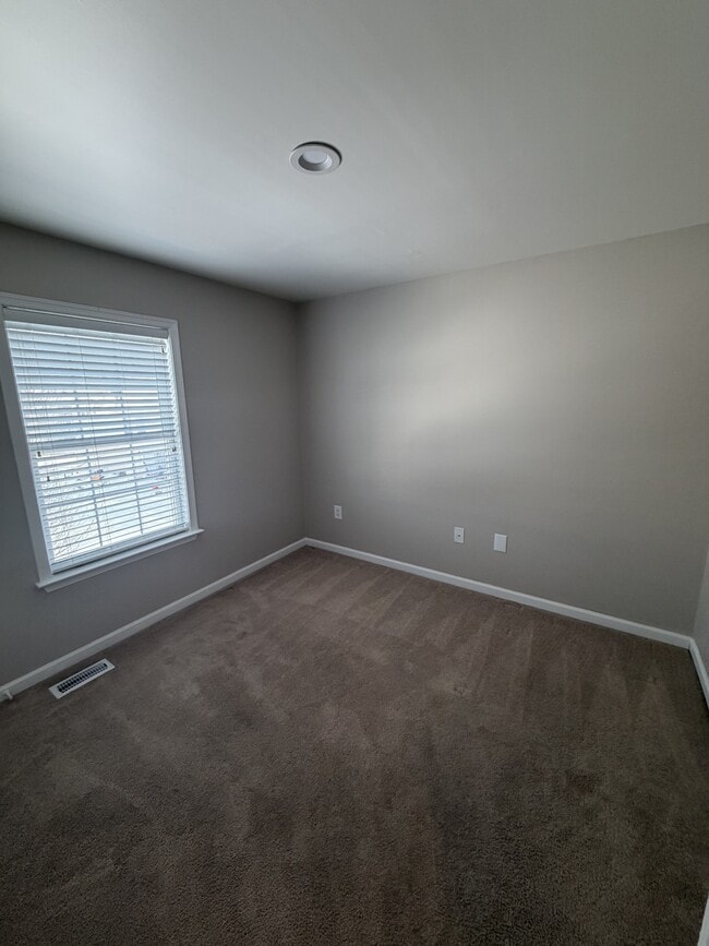 Photo - 163 Charlotte Ct