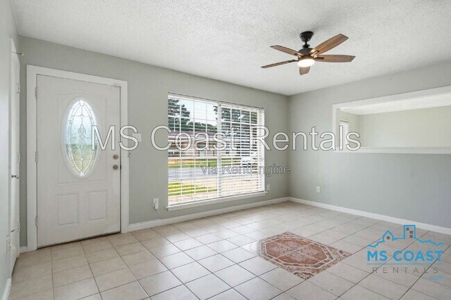 Photo - 657 Octave St