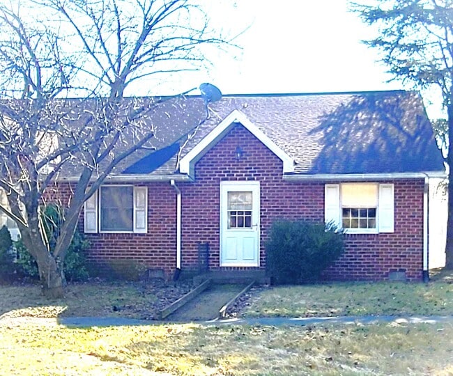 Building Photo - 355 Stonegate Ct