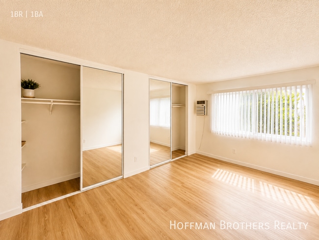 Photo - 1000 N Doheny Dr Unit 101