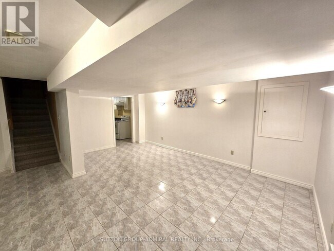 Photo - 589 Belview Ave