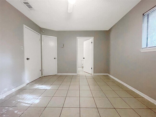 Photo - 2503 Cecil Dr