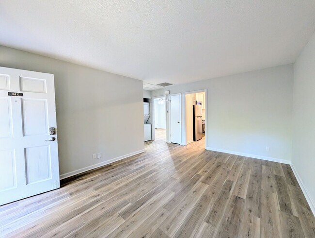 Photo - 34 N Circle Dr Unit C