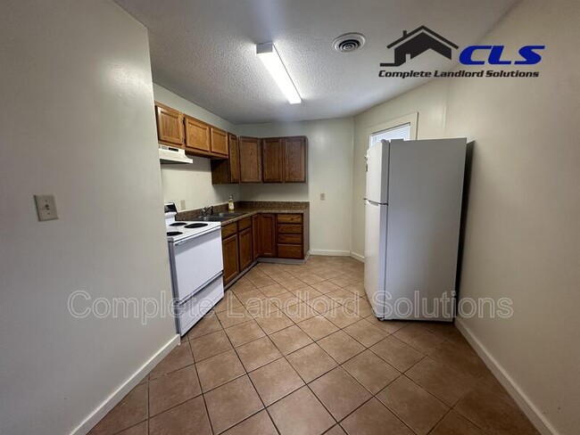 Photo - 1362 Chestnut St