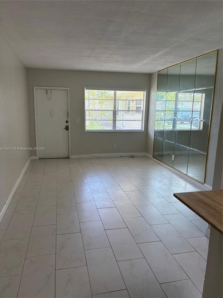 Photo - 1301 N 12th Ct Unidad 5A