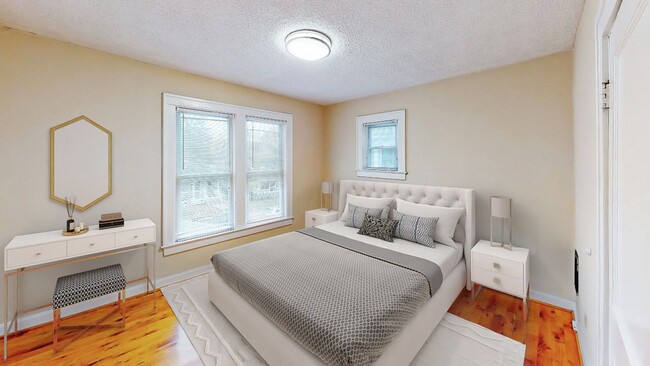 Photo - 3 BEDROOMS, 1 FULL BATHROOM + 3 FREE OFF-S...