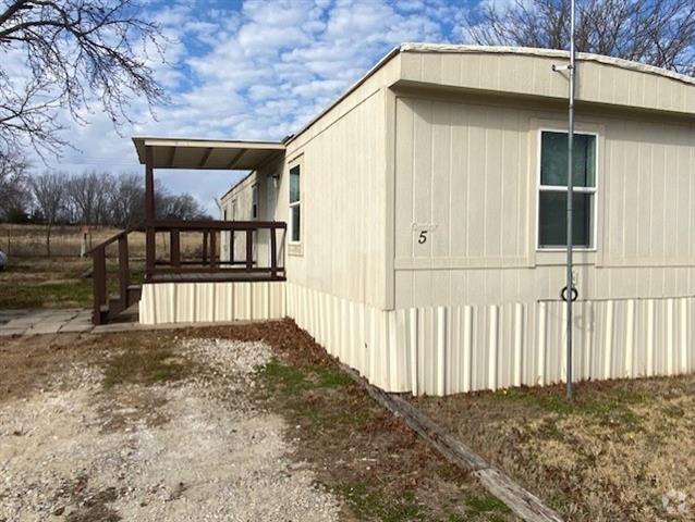 Building Photo - 1620 E Reno Rd Rental