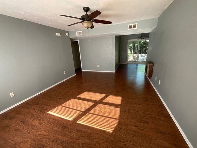 Photo - 706 N 5th St