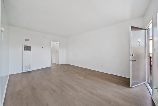 Photo - 1235 Boynton St Unidad 15