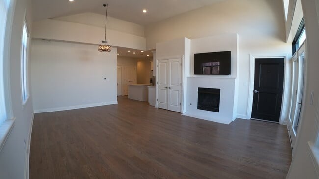 Photo - 1701 W Chicago Ave