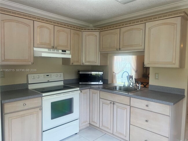 Photo - 5827 NW 197th Ter