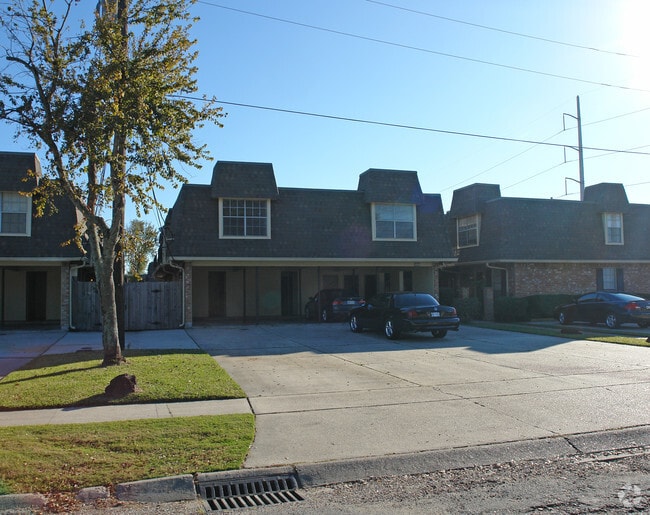 Metairie Plaza Apartments For Rent in Metairie, LA
