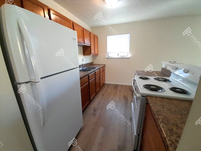 867 Birch Ave Unit 2