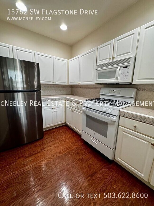 Photo - 15762 SW Flagstone Dr