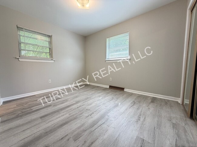 Photo - 444 Harden Rd