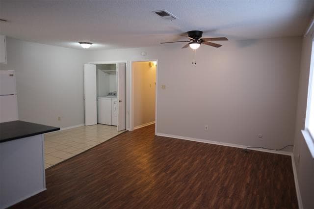 Photo - 4919 Lovell Ave