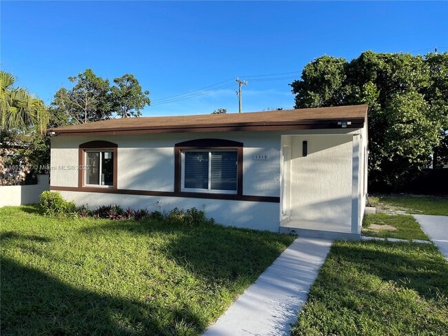 Building Photo - 1310 Sharazad Blvd Rental