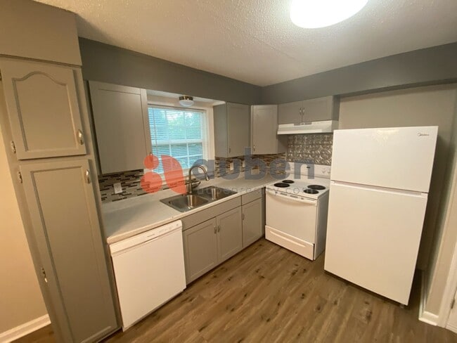 Photo - Nicely updated 3 bed 1.5 bath home in Hixson