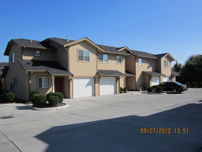 Building Photo - 2131 Siddle St Unit 103