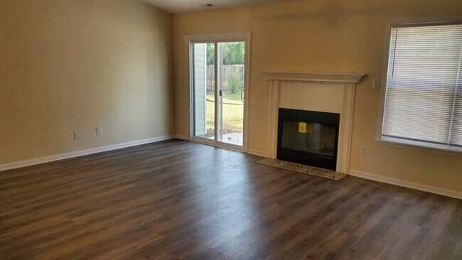 Photo - Newly Renovated 3 bedroom, 2 bath unit wit...