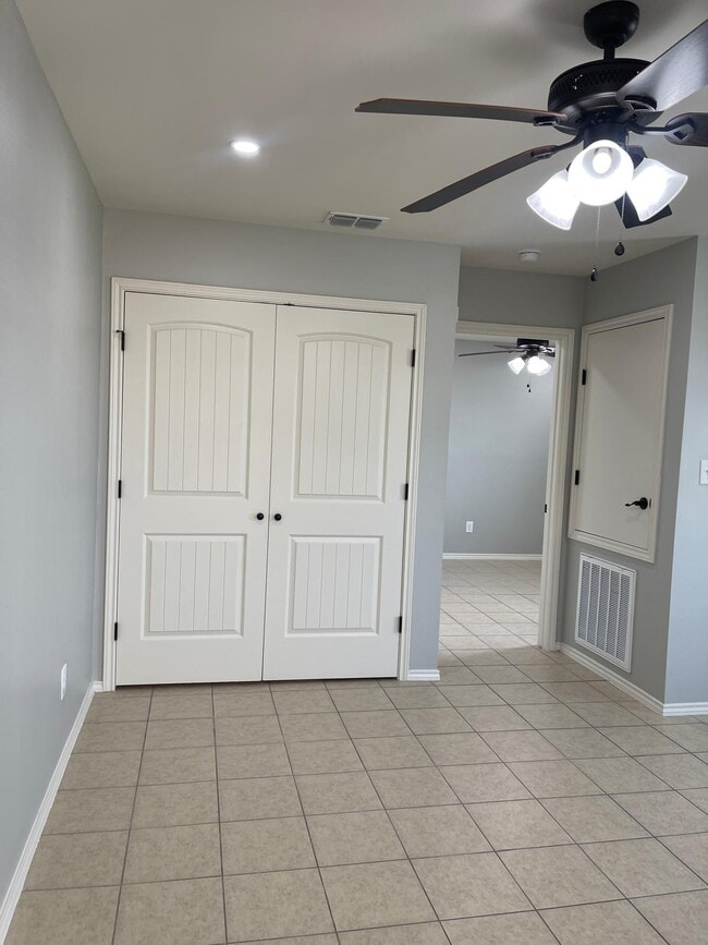 Photo - 401 E 2nd St Unit L-1