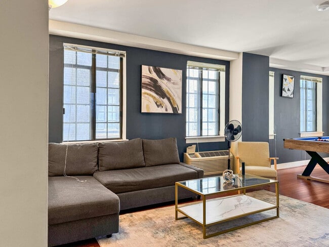 Building Photo - 111-23 N 15th St Rental