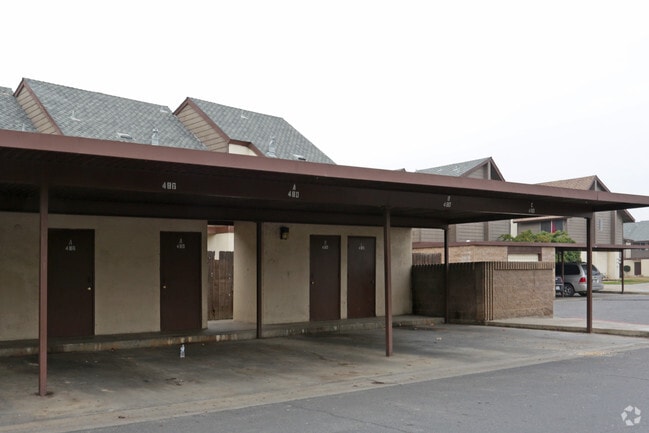 Photo - Parkwood Manor