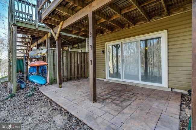 Photo - 3 Bedroom 3.5 Bath 3 Level Townhome in Germantown