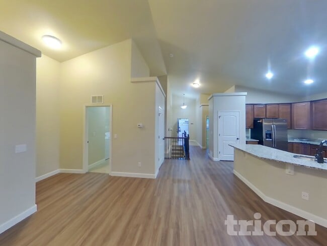 Photo - 7847 Dutch Loop