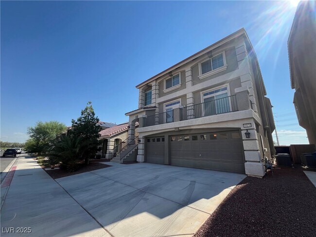 Photo - 10170 Cascadia Creek St House