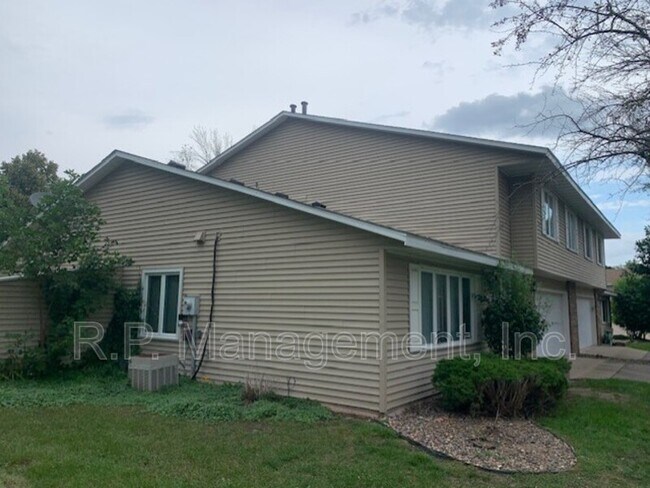 Photo - 4631 1/2 Penkwe Way