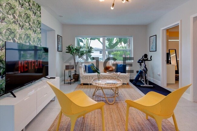 Photo - 968 NE 80th St