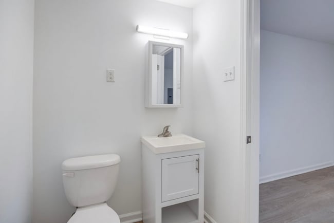 Photo - 2038 Southern Ave Unit 4