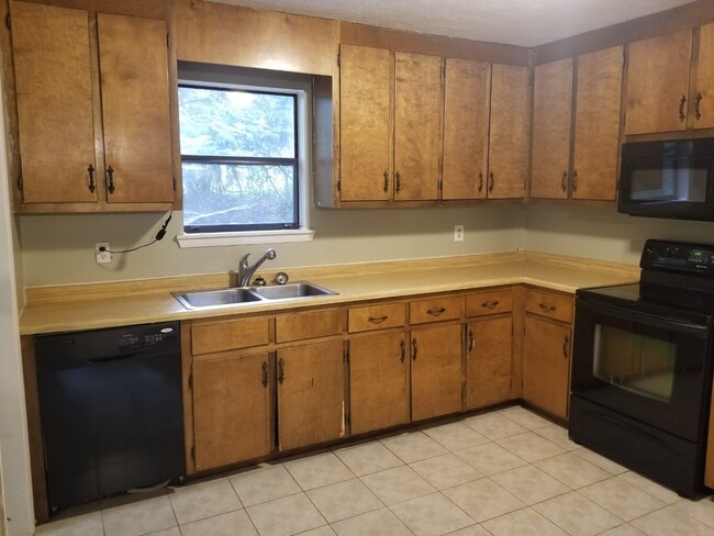 1330 White Oak Dr
