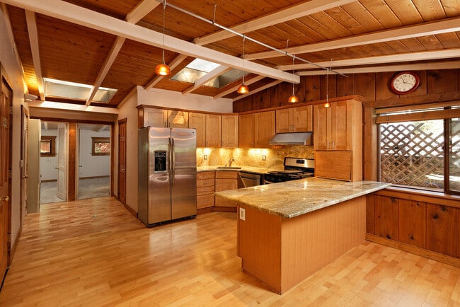 Photo - 311 Midland Ave