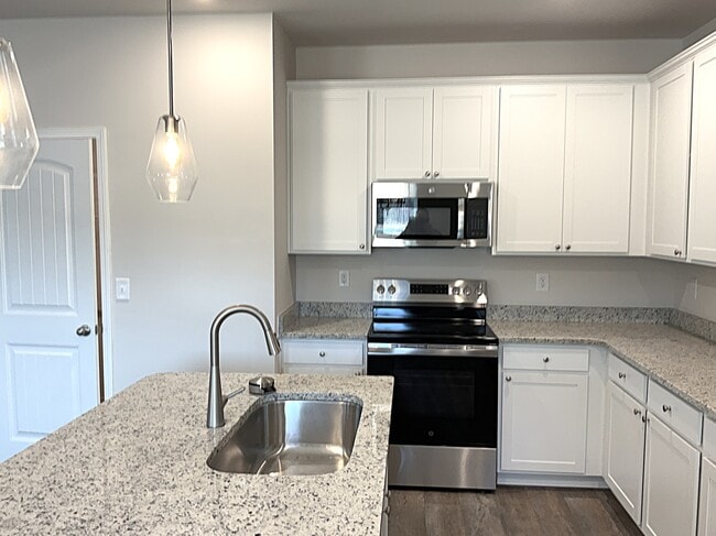 Photo - 3216 Emberly Dr