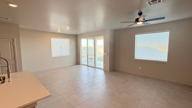 Photo - Light and airy 3-bed, 3-bath townhome in one of the area’s most highly desired Red Hawk area.