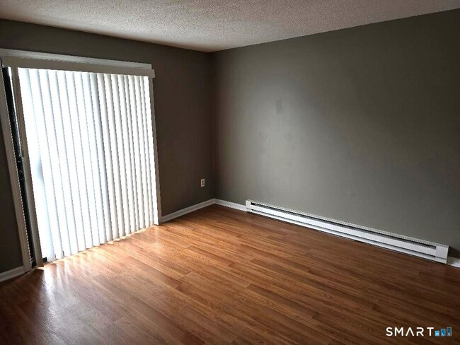 Photo - 1448 Meriden Rd Unidad 3