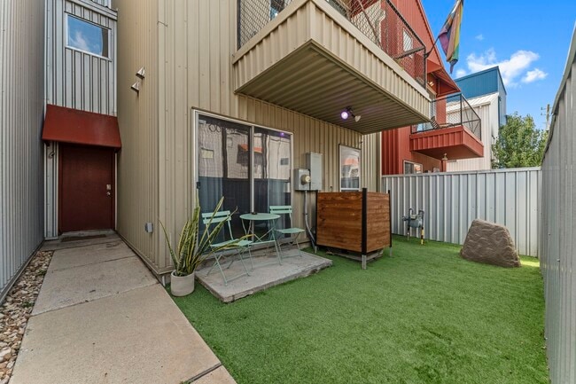 Building Photo - 1215 Arthur St Rental