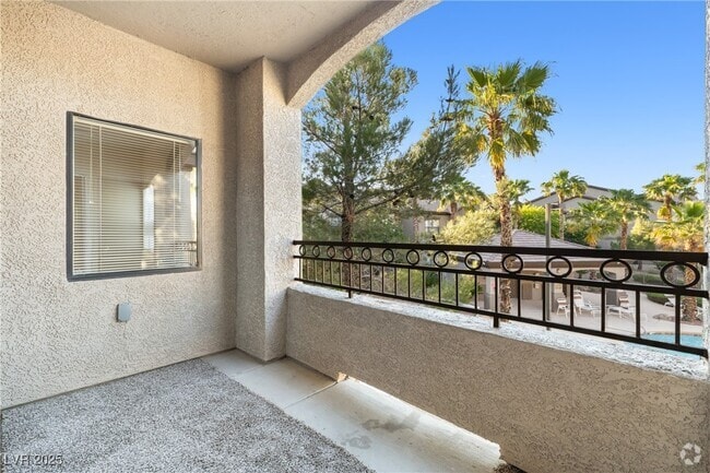 Building Photo - 8250 N Grand Canyon Dr Rental
