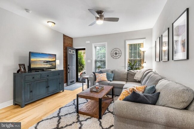 Photo - 2427 E Boston St